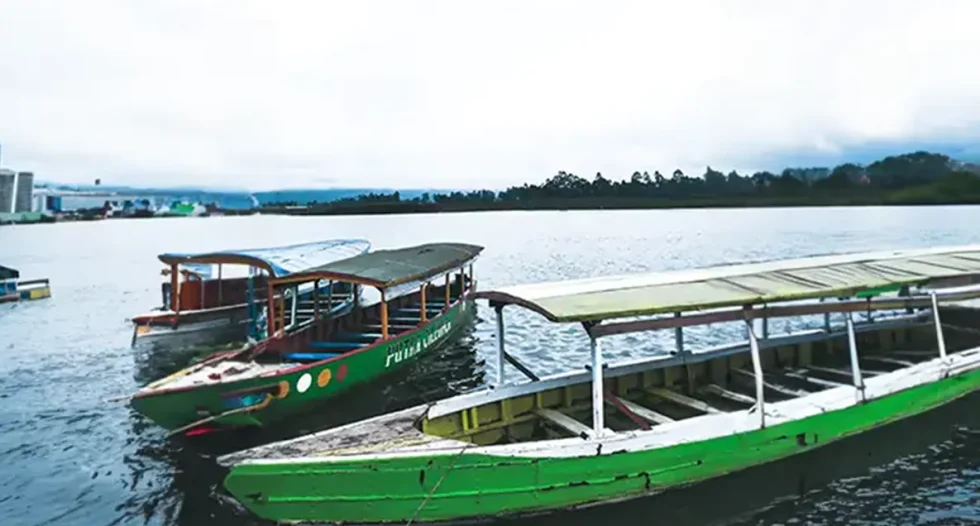 perahu Tour perahu danau